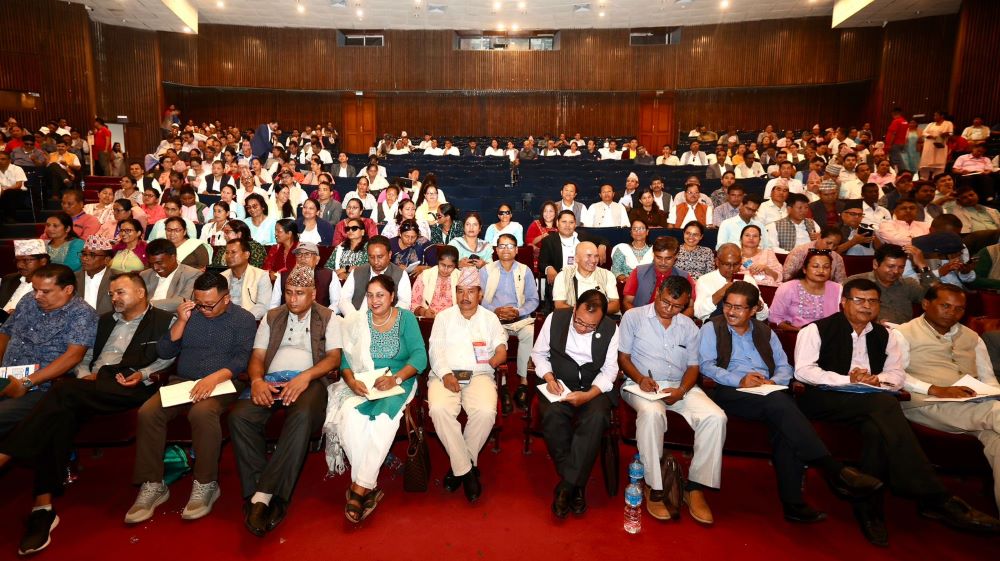 माओवादी केन्द्रको केन्द्रीय समितिको बैठक जारी       